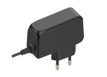 İyi bir fiyat. EN60950 18 W AB Tak Evrensel AC Güç Adaptörü Siyah 2 Pin 1500 mah çevrimiçi