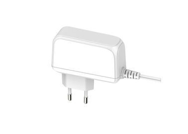 İyi bir fiyat. AB Tak ile 18W Beyaz AC DC Güç Adaptörü Duvara Montaj Anahtarlama Güç Kaynağı çevrimiçi