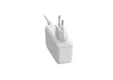 İyi bir fiyat. CCTV vb 2 Pin AB Tak ile 5V 3A 18W Evrensel AC Güç Adaptörü çevrimiçi