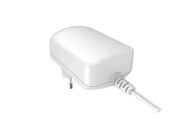 İyi bir fiyat. CE / GS / EMC Sertifikalı 90 - 264VAC Evrensel AC DC Adaptörü AB Tak 5V 3A çevrimiçi